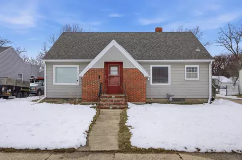 1221 5th St S, Moorhead, MN 56560