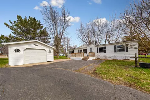 111 Monet Pl, Mankato, MN 56001