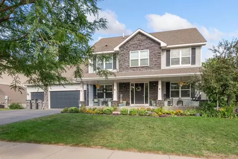 260 Liberty Heights Dr, Chaska, MN 55318