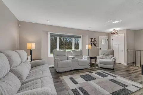 Living - 9112 Marlene Ct, Saint Cloud, MN 56301 photo 2 of 4