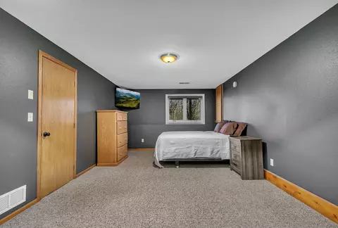 Bedroom - 9112 Marlene Ct, Saint Cloud, MN 56301 photo 4 of 5