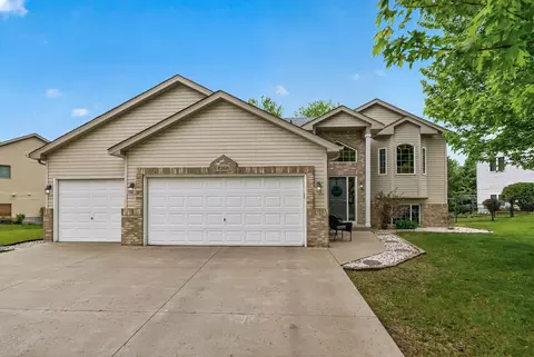 8268 Parell Ave NE, Elk River, MN 55330