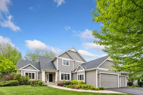 1222 Adrian Cir, Chaska, MN 55318