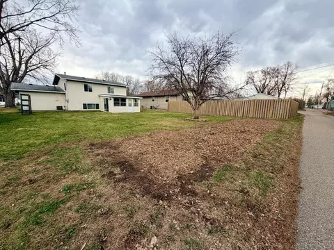 Exterior - 1039 36th Ave N, Saint Cloud, MN 56303 photo 3 of 3