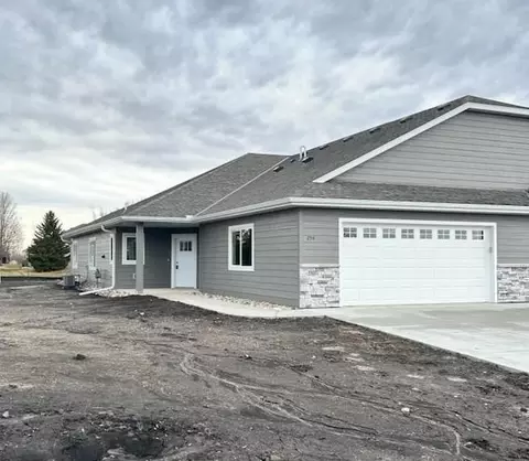 274 Eau Claire Ave SE, Hutchinson, MN 55350