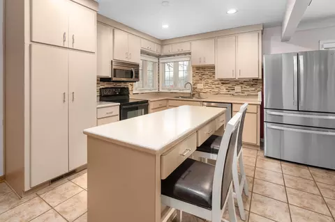 Kitchen - 663 Roosevelt Rd, Saint Cloud, MN 56301 photo 1 of 2