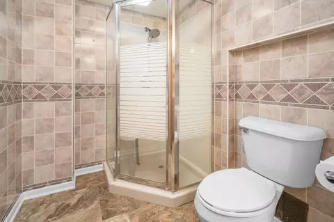 Bath - 663 Roosevelt Rd, Saint Cloud, MN 56301 photo 4 of 4