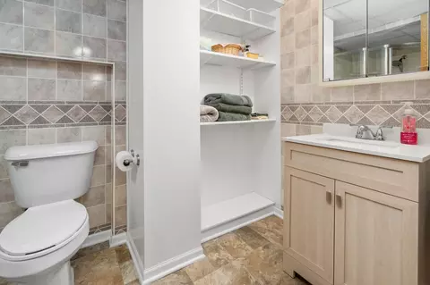 Bath - 663 Roosevelt Rd, Saint Cloud, MN 56301 photo 3 of 4