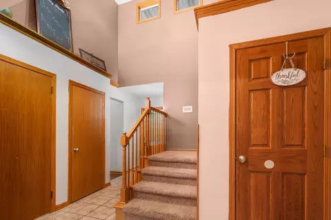 Entry Way - 663 Roosevelt Rd, Saint Cloud, MN 56301 photo 1 of 1