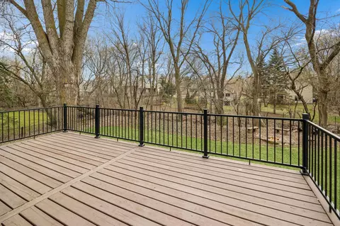 Exterior - 3930 Glendale Dr, Excelsior, MN 55331 photo 6 of 7