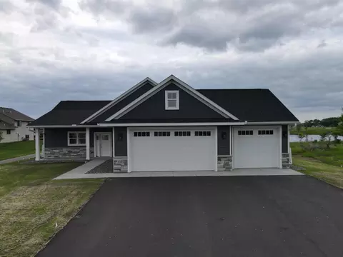 Exterior - 3085 Nottingham Rd S, Saint Cloud, MN 56301 photo 3 of 4