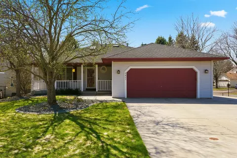 9421 83rd St S, Cottage Grove, MN 55016