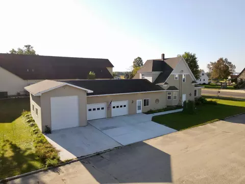 701 Douglas Ave, Henning, MN 56551