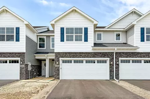 19946 Hunters Rdg, Rogers, MN 55374