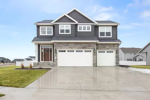 2791 Golden Valley Pkwy S, Fargo, ND 58104