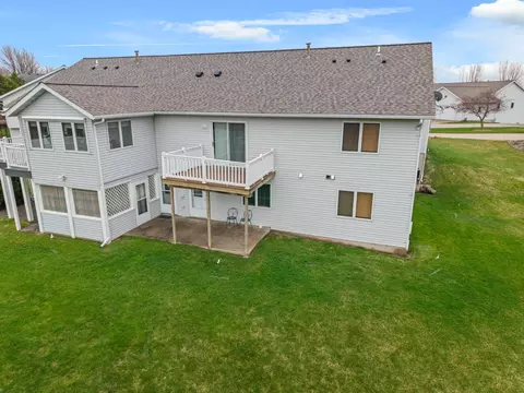 Exterior - 160 Orchard Manor Dr SE, Plainview, MN 55964 photo 5 of 5