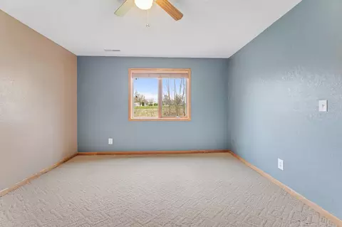 Bedroom - 160 Orchard Manor Dr SE, Plainview, MN 55964 photo 5 of 6