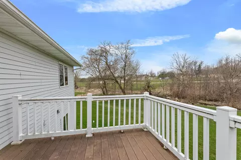 Exterior - 160 Orchard Manor Dr SE, Plainview, MN 55964 photo 3 of 5