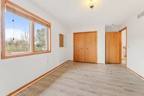 Bedroom - 160 Orchard Manor Dr SE, Plainview, MN 55964 photo 2 of 6