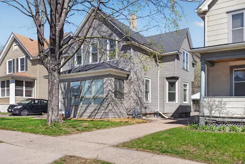 934 Arkwright St, Saint Paul, MN 55130