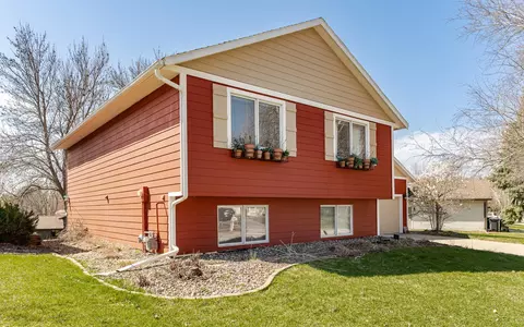 2424 60th St NW, Rochester, MN 55901