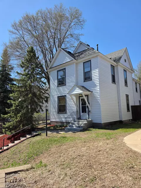 1722 5th St NE, Minneapolis, MN 55413