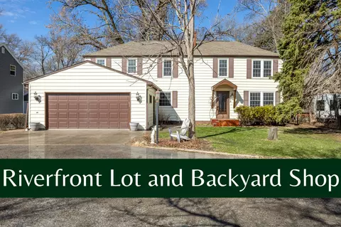 906 Sheyenne St, West Fargo, ND 58078