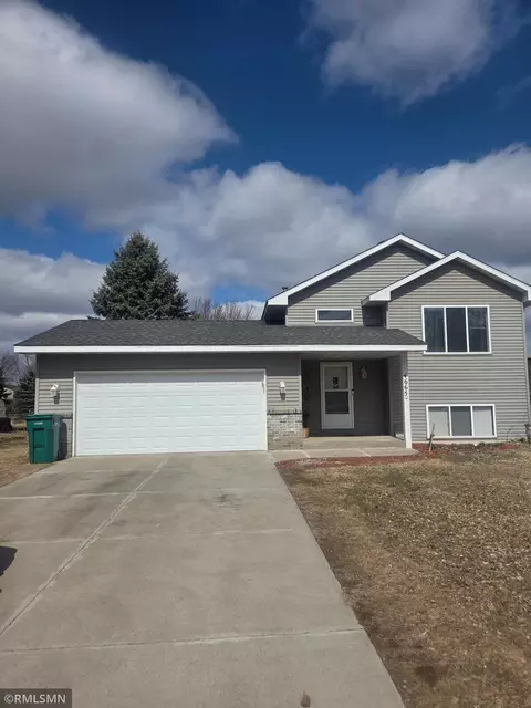 4665 Pondview Dr, Big Lake, MN 55309