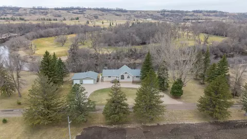 11618 35th St SE, Valley City, ND 58072