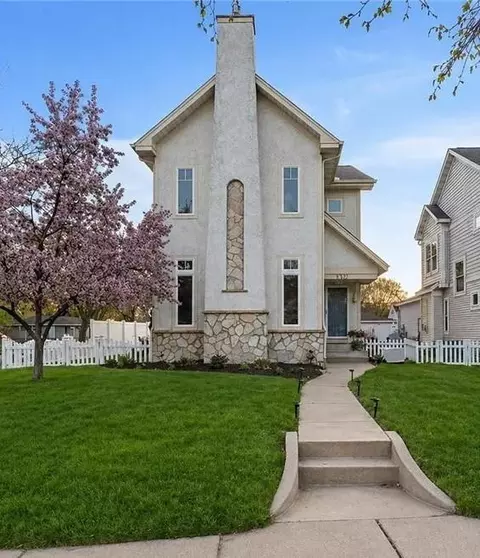 5201 Humboldt Ave N, Minneapolis, MN 55430