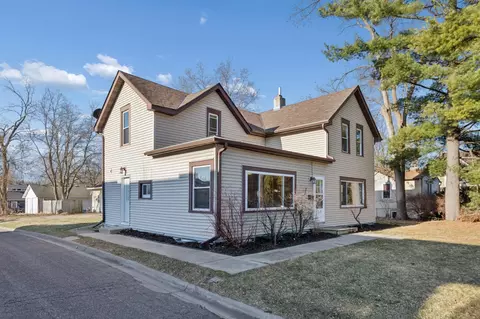 302 Benton St, Anoka, MN 55303