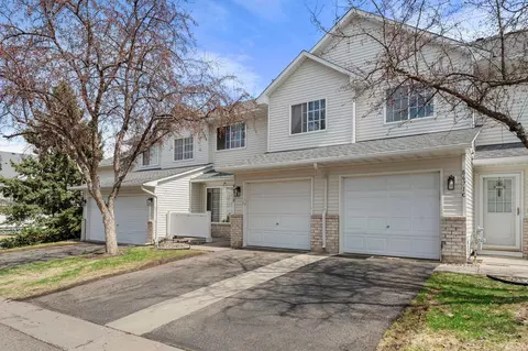 8671 Quarry Ridge Ln #D, Woodbury, MN 55125