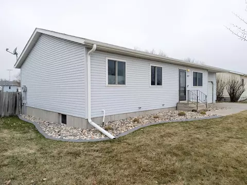 Exterior - 205 4th St E, Horace, ND 58047 photo 13 of 18