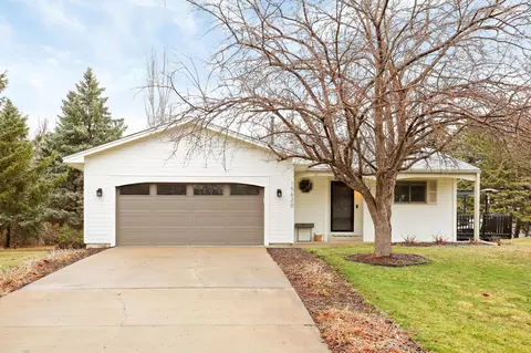 15620 47th Ave N, Plymouth, MN 55446