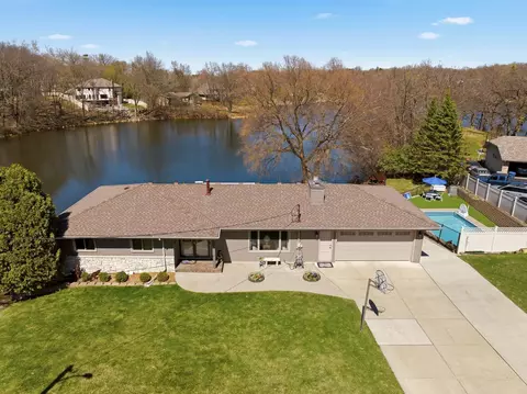 13010 Sunset Trl, Plymouth, MN 55441