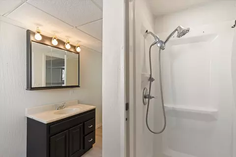 Bath - 2030 Crestview Ln, Brainerd, MN 56401 photo 3 of 3