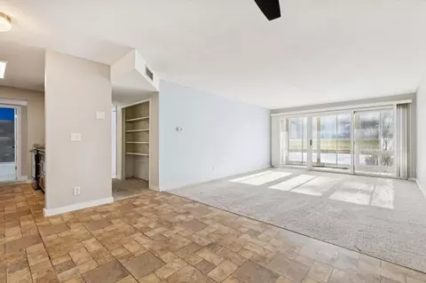 130 Demont Ave E #142, Little Canada, MN 55117