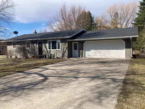 1025 Sunset Blvd, Hawley, MN 56549