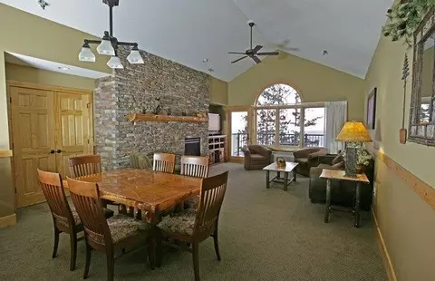 1412 Apt 5-502a8 Burlington Rd, Two Harbors, MN 55616