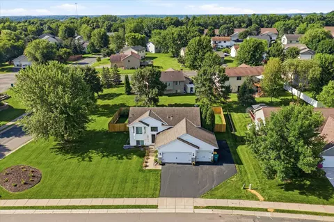 226 Quail Dr, Montrose, MN 55363