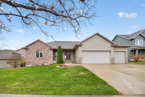 6389 Summit Pointe Rd NW, Rochester, MN 55901