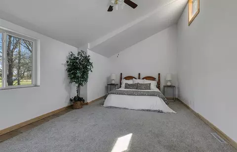 Bedroom - 664 Roosevelt Rd, Saint Cloud, MN 56301 photo 2 of 3