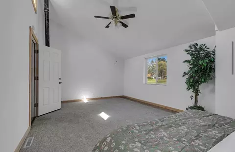 Bedroom - 664 Roosevelt Rd, Saint Cloud, MN 56301 photo 3 of 3