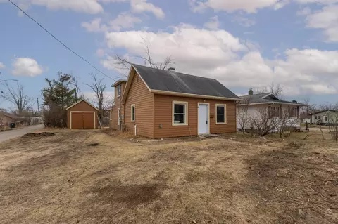 712 11th St NW, Bemidji, MN 56601