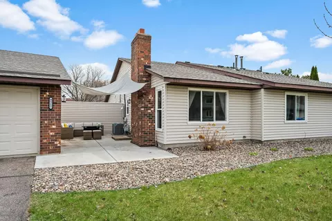 9312 Indian Blvd S, Cottage Grove, MN 55016