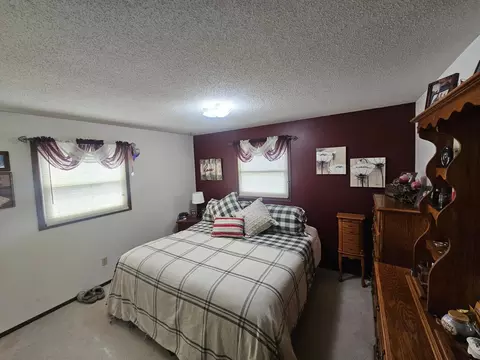 Bedroom - 306 Enterprise Dr, Mooreton, ND 58061 photo 1 of 4
