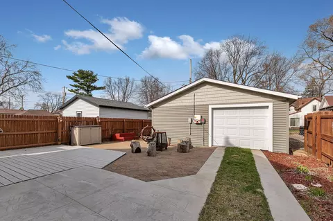 Exterior - 817 12th Ave S, Saint Cloud, MN 56301 photo 6 of 8