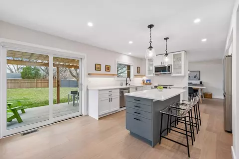 4921 Trillium Ln, Edina, MN 55435