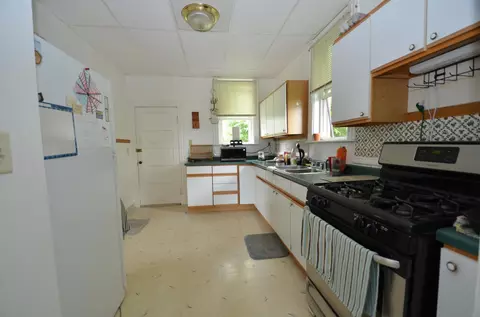 Kitchen - 1026 E 3rd St, Duluth, MN 55805 photo 3 of 3