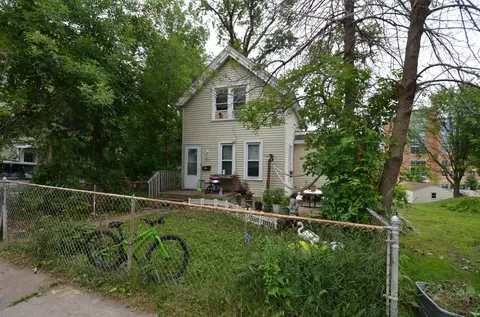Exterior - 1026 E 3rd St, Duluth, MN 55805 photo 1 of 2